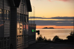 Отель Aalesund Airport Hotel  Valderøya